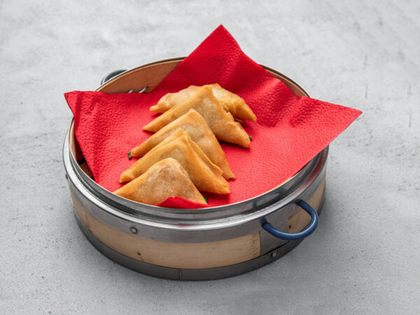 Smażone pierożki samosa currv (8szt.)